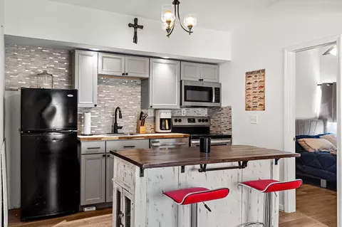 Kitchen - 410 Tablerock Cir, Branson, MO 65616 photo 4 of 4