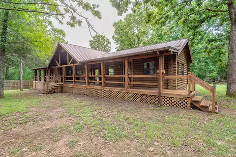 452 Big Chief Ln, Branson West, MO 65737