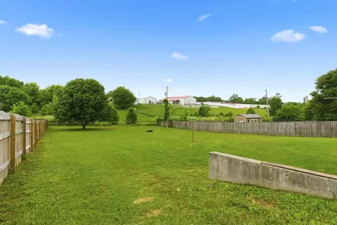 Exterior - 312 Cinnamon Ct, Sparta, MO 65753 photo 5 of 7