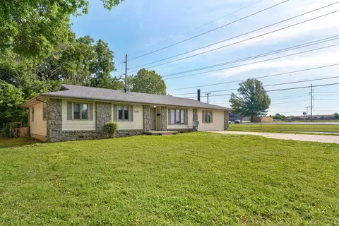 3367 E Seminole St, Springfield, MO 65804