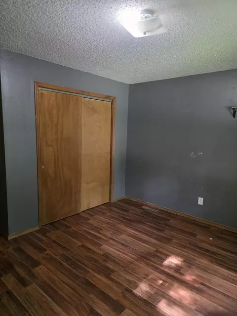 Bedroom - 1001 N 13th Ave, Ozark, MO 65721 photo 3 of 7