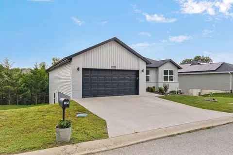 Exterior - 175 Sunrise Villa Dr, Branson, MO 65616 photo 6 of 10