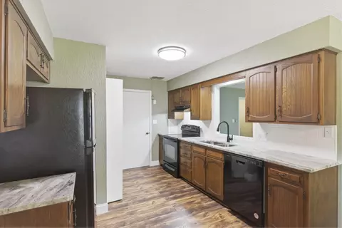 Kitchen - 504 W Bell St, Springfield, MO 65803 photo 4 of 4