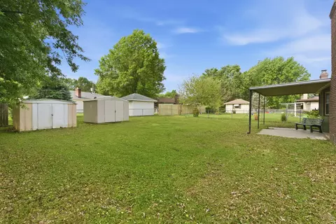 Exterior - 504 W Bell St, Springfield, MO 65803 photo 4 of 6