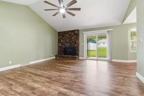 Living - 504 W Bell St, Springfield, MO 65803 photo 2 of 4