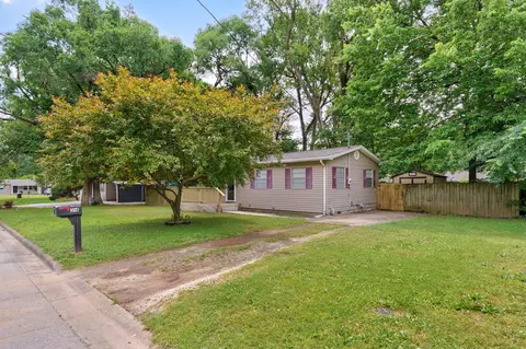 314 E Swiss Lane Ct, Springfield, MO 65807