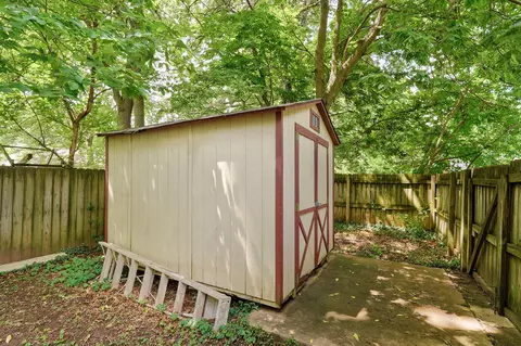 Exterior - 314 E Swiss Lane Ct, Springfield, MO 65807 photo 8 of 9