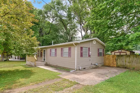 Exterior - 314 E Swiss Lane Ct, Springfield, MO 65807 photo 2 of 9