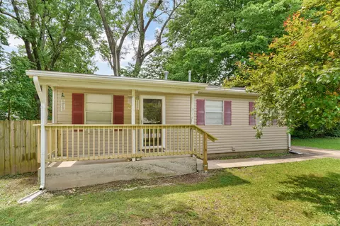 314 E Swiss Lane Ct, Springfield, MO 65807
