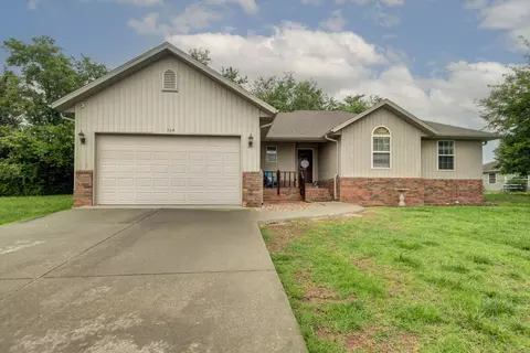 Exterior - 104 W Rainey St, Ozark, MO 65721 photo 3 of 7