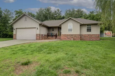 Exterior - 104 W Rainey St, Ozark, MO 65721 photo 6 of 7