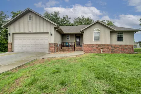 104 W Rainey St, Ozark, MO 65721