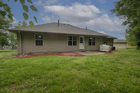Exterior - 104 W Rainey St, Ozark, MO 65721 photo 7 of 7