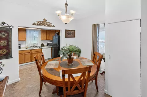Dining - 2320 N Travis Ave, Springfield, MO 65803 photo 1 of 2