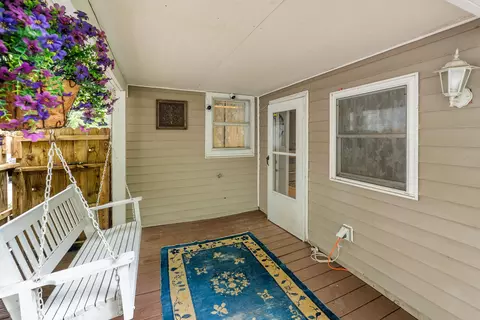 Exterior - 2320 N Travis Ave, Springfield, MO 65803 photo 4 of 10