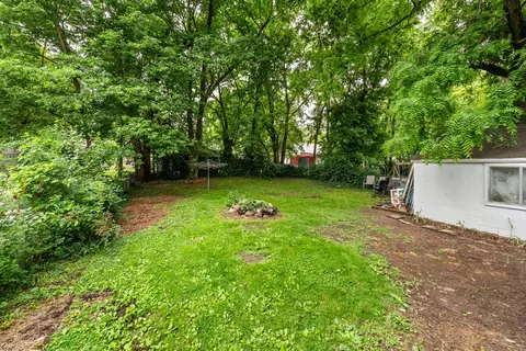 Exterior - 2320 N Travis Ave, Springfield, MO 65803 photo 6 of 10