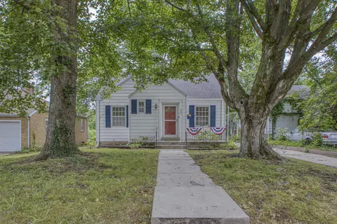 907 S Mcgregor St, Carthage, MO 64836
