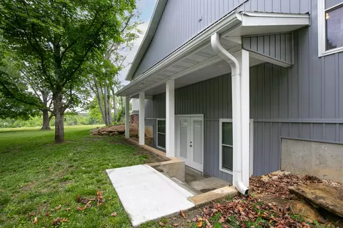Exterior - 1422 E 370th Rd, Bolivar, MO 65613 photo 7 of 16