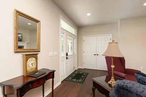 Entry Way - 1422 E 370th Rd, Bolivar, MO 65613 photo 1 of 4