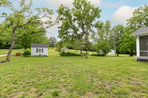 Exterior - 1422 E 370th Rd, Bolivar, MO 65613 photo 11 of 16