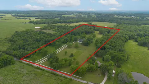 View/Area - 1422 E 370th Rd, Bolivar, MO 65613 photo 2 of 6