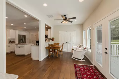 Entry Way - 1422 E 370th Rd, Bolivar, MO 65613 photo 2 of 4