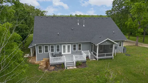 Exterior - 1422 E 370th Rd, Bolivar, MO 65613 photo 15 of 16