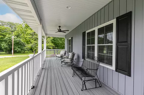 Exterior - 1422 E 370th Rd, Bolivar, MO 65613 photo 3 of 16