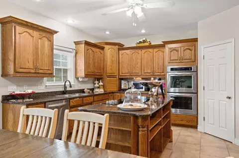 Kitchen - 125 Meadowview Ln, Branson, MO 65616 photo 4 of 4