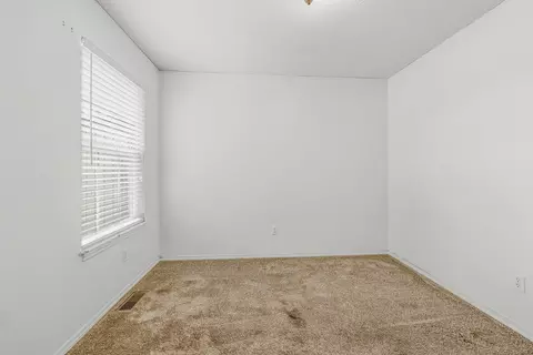 Bedroom - 500 N Pinecrest St, Buffalo, MO 65622 photo 4 of 4