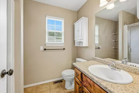 Bath - 500 N Pinecrest St, Buffalo, MO 65622 photo 2 of 2