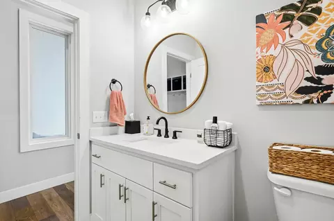 Bath - 3818 E Cypress Point St, Springfield, MO 65802 photo 5 of 11