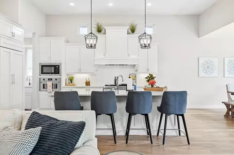 Kitchen - 3818 E Cypress Point St, Springfield, MO 65802 photo 1 of 10