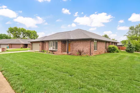 Exterior - 1444 E Woodgate St, Springfield, MO 65804 photo 3 of 7