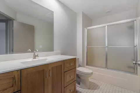Bath - 1444 E Woodgate St, Springfield, MO 65804 photo 4 of 4
