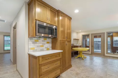 Kitchen - 1444 E Woodgate St, Springfield, MO 65804 photo 4 of 5