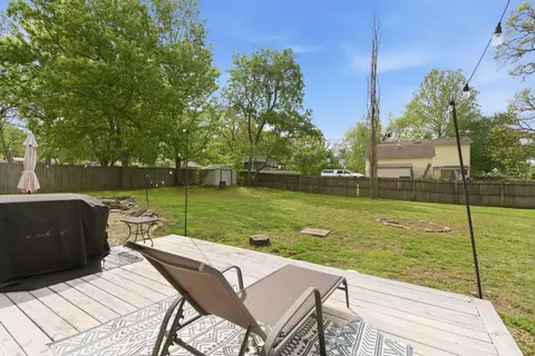 Exterior - 208 W Maple St, Nixa, MO 65714 photo 5 of 11