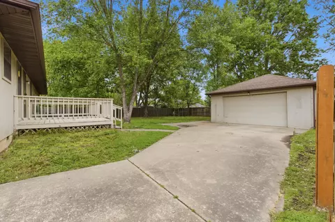 Exterior - 620 S Hampton Ave, Republic, MO 65738 photo 5 of 14