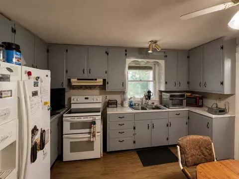 Kitchen - 20738 State Highway 76, Ava, MO 65608 photo 1 of 1