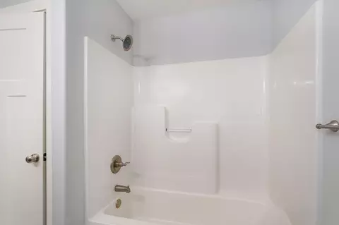 Bath - 4787 Marseille St, Ozark, MO 65721 photo 5 of 7