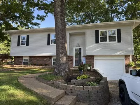 2402 Lambe Ave, West Plains, MO 65775