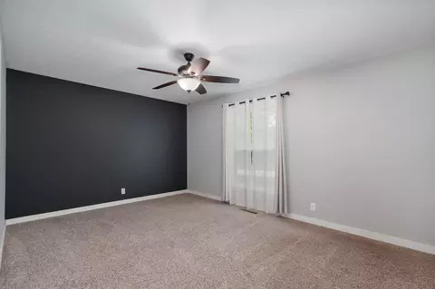 Bedroom - 1919 E Meadow Dr, Springfield, MO 65804 photo 4 of 4