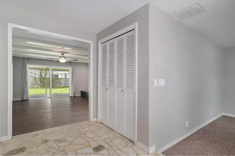Entry Way - 1919 E Meadow Dr, Springfield, MO 65804 photo 1 of 3