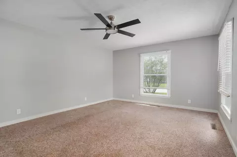 Living - 1919 E Meadow Dr, Springfield, MO 65804 photo 1 of 6