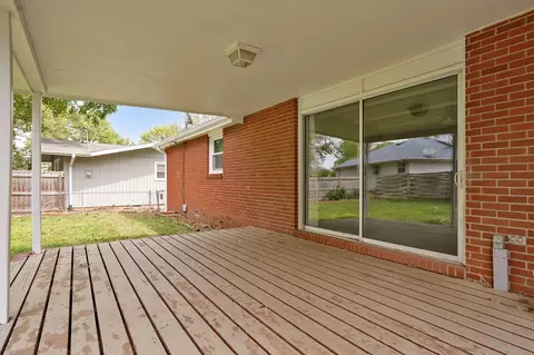Exterior - 1919 E Meadow Dr, Springfield, MO 65804 photo 3 of 4