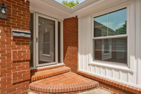 Other - 1919 E Meadow Dr, Springfield, MO 65804 photo 1 of 8