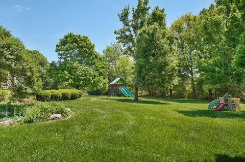 Exterior - 4538 E Peachtree Cir, Springfield, MO 65809 photo 9 of 17