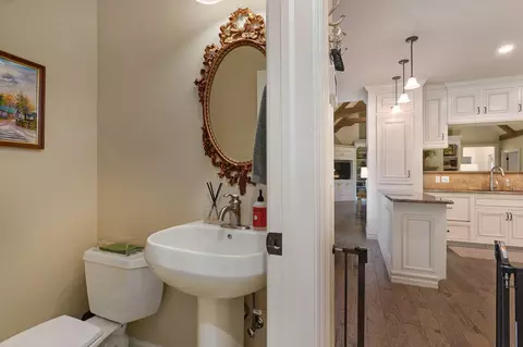 Entry Way - 4538 E Peachtree Cir, Springfield, MO 65809 photo 5 of 5