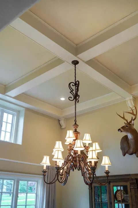 Dining - 4538 E Peachtree Cir, Springfield, MO 65809 photo 3 of 5