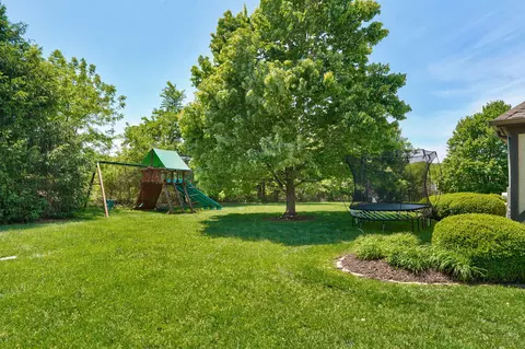 Exterior - 4538 E Peachtree Cir, Springfield, MO 65809 photo 10 of 17